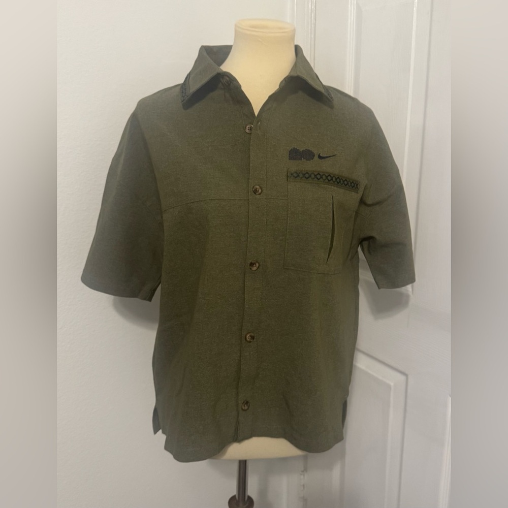 Nike Naomi Osaka Oversized Short-Sleeve Top Olive Green Button Up Tennis Size XS